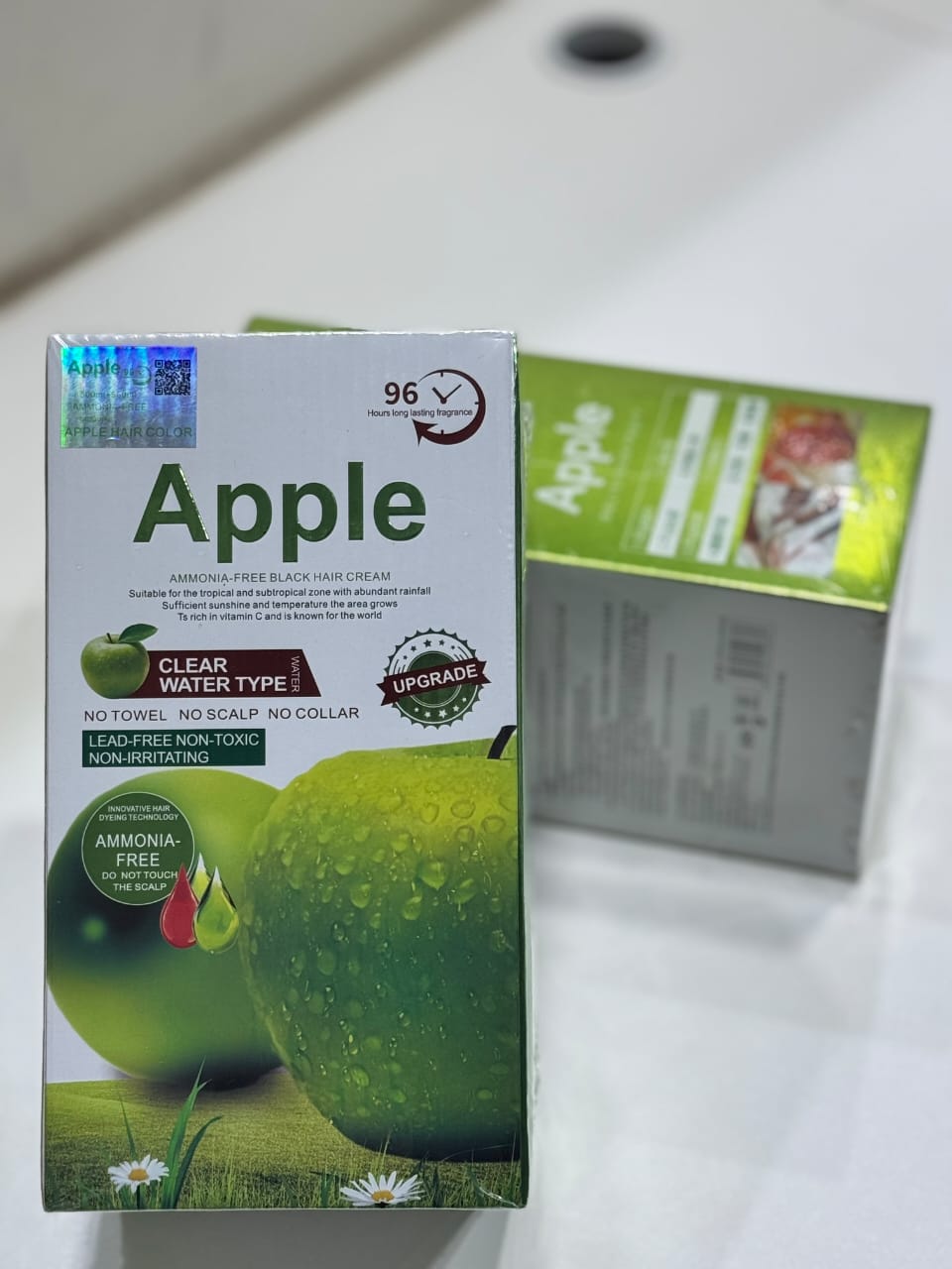 Apple(Dubai) hair color